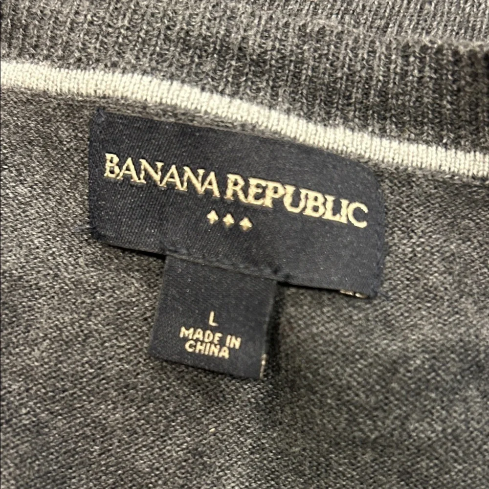 Banana Republic men’s large gray cotton sweater vest